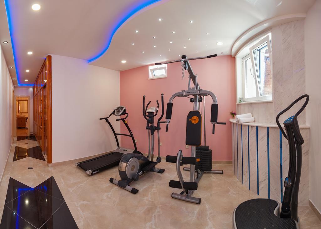 Hotel Sunceva Postelja Brela Bagian luar foto