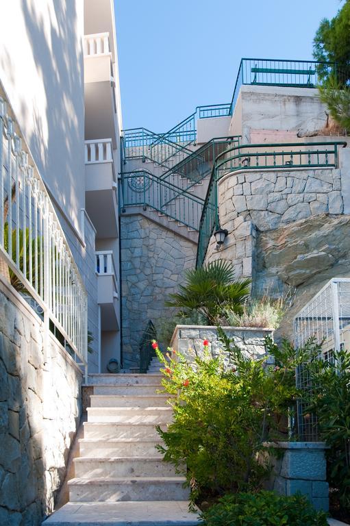 Hotel Sunceva Postelja Brela Bagian luar foto