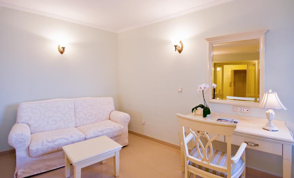 Hotel Sunceva Postelja Brela Bagian luar foto