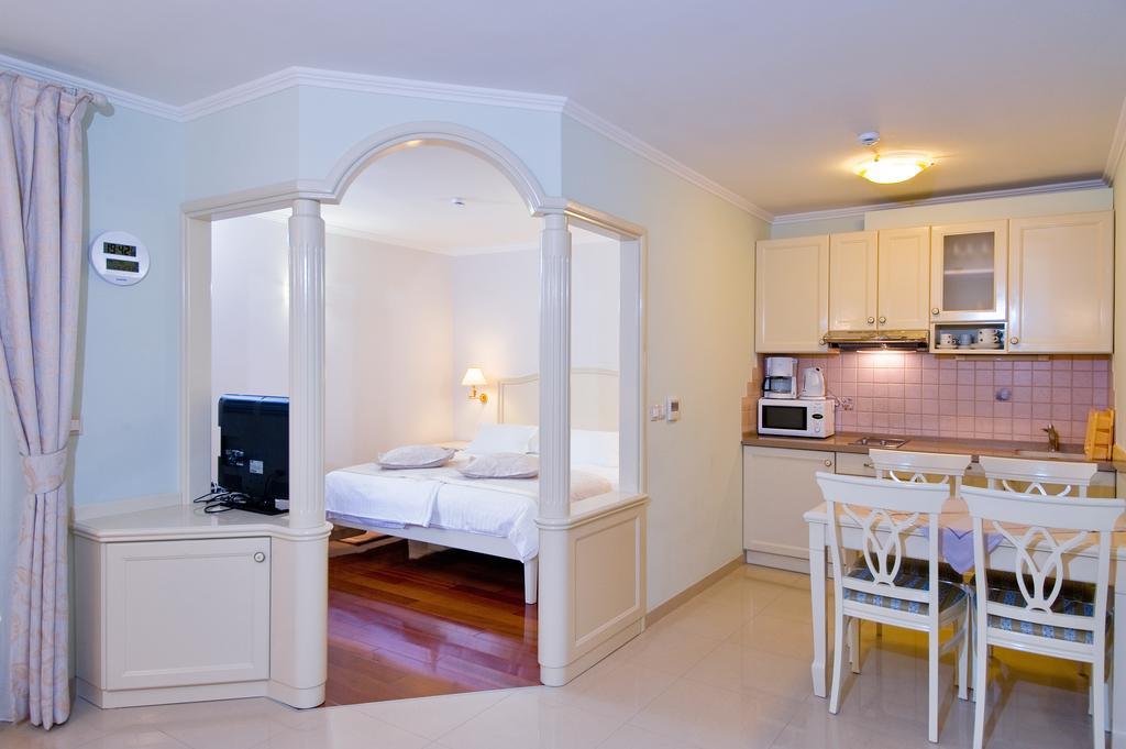 Hotel Sunceva Postelja Brela Bagian luar foto