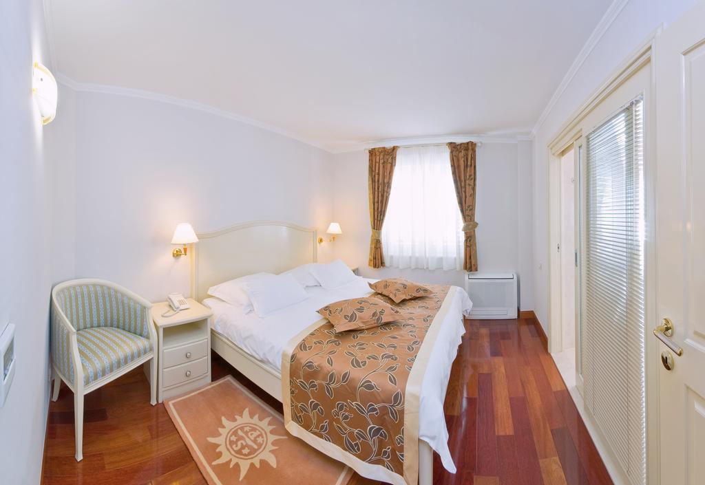 Hotel Sunceva Postelja Brela Bagian luar foto