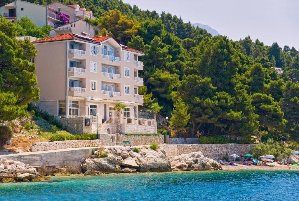 Hotel Sunceva Postelja Brela Bagian luar foto